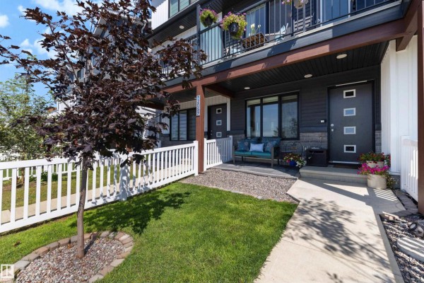 Kitchen - 2055 192 St Nw, Edmonton, AB T6M3A8 Photo 3