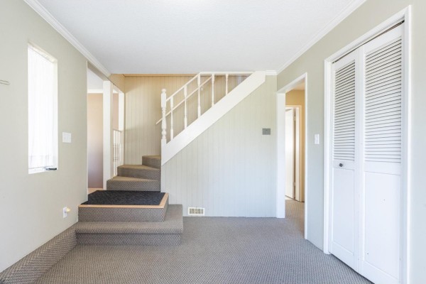 20554 43a Avenue, Langley, BC V3A3C8 Photo 5