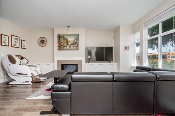 20581 84 Avenue, Langley Photo 3
