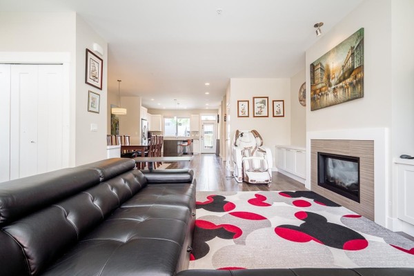 20581 84 Avenue, Langley Photo 5