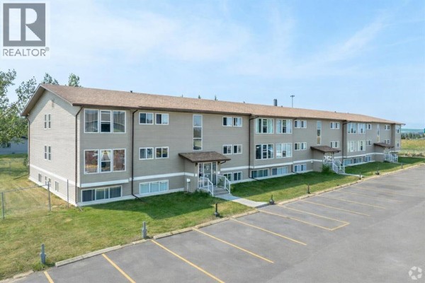 206, 101 Big Hill Way Se, Airdrie, AB, photo 2