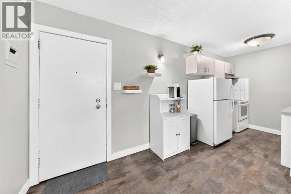 4pc Bathroom - 206, 314 14 Street Nw, Calgary, AB T2N1Z8 Photo 4