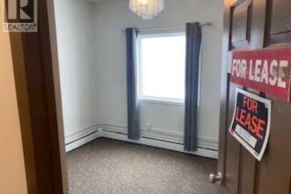 206, 4920 51 Avenue, Whitecourt, AB T7S1A1 Photo 5