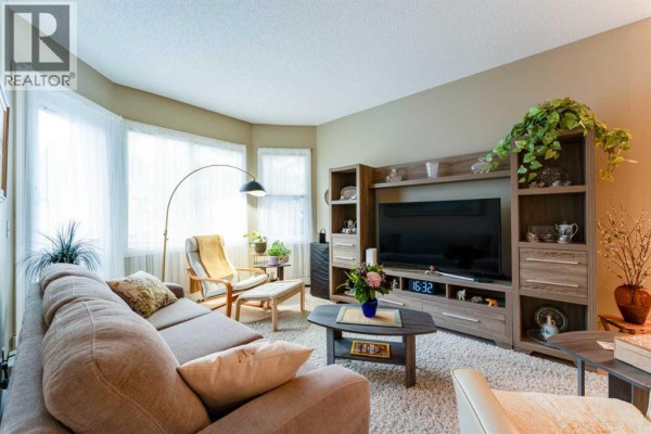 Bedroom - 206, 8 Prestwick Pond Terrace Se, Calgary, AB T2Z4P3 Photo 2