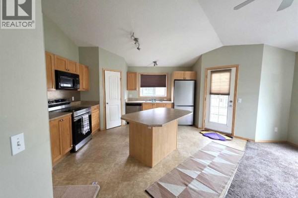 Living room - 206, 80 Panatella Landing Nw, Calgary, AB T3K0K8 Photo 4