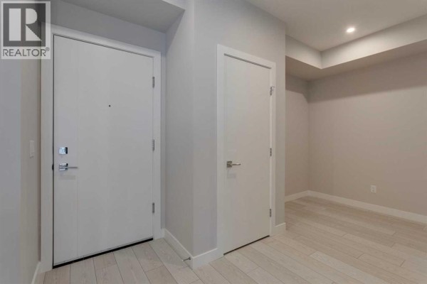 Foyer - 206, 8370 Broadcast Avenue Sw, Calgary, AB T3H6L3 Photo 3