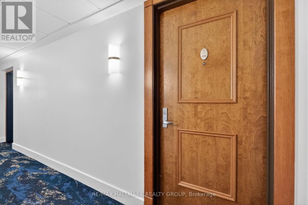 Primary Bedroom - 206 - 242 Rideau Street, Ottawa, ON K1N0B7 Photo 5