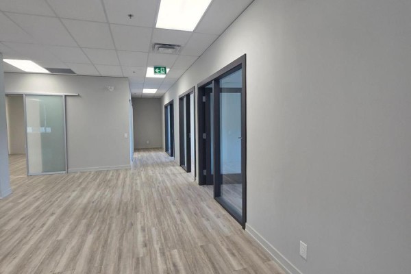 206 - 2800 High Point Drive, Milton, ON, photo 2