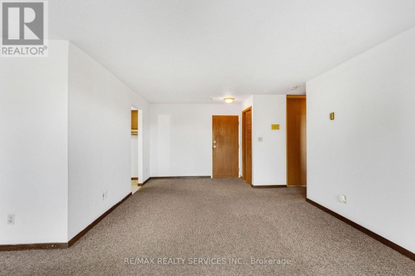 206 - 4218 Portage Road, Niagara Falls, ON L2E6A4 Photo 5