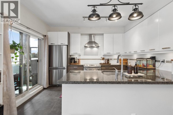 206 1273 Marine Drive, North Vancouver, BC V7P1T3 Photo 4