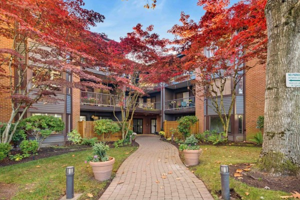 206 15300 17 Avenue, Surrey, BC V4A8Y6 Photo 2