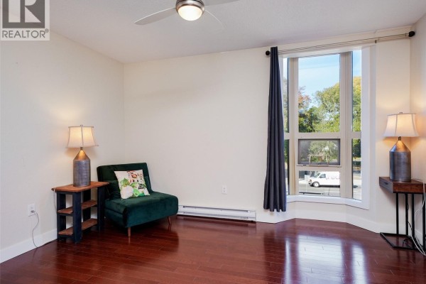 Kitchen - 206 1545 Pandora Ave, Victoria, BC V8R6R1 Photo 5