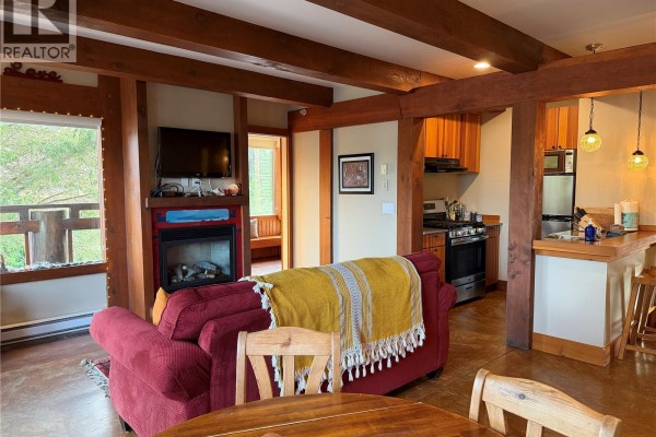 206 1645 Cedar Rd, Ucluelet, BC, photo 3