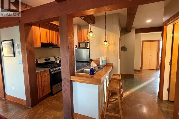 Kitchen - 206 1645 Cedar Rd, Ucluelet, BC V0R3A0 Photo 5