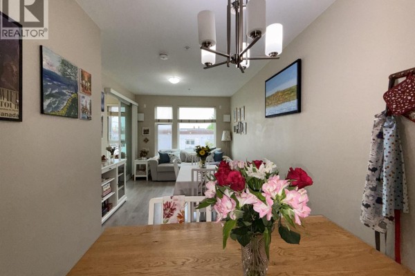 206 1838 Renfrew Street, Vancouver, BC V5M3H9 Photo 3