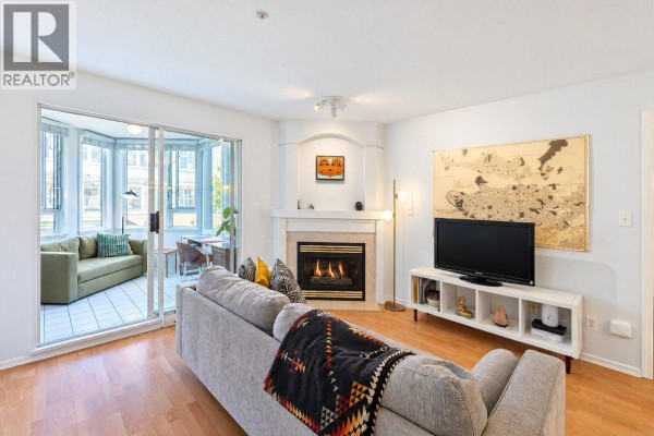 206 2405 Kamloops Street, Vancouver, BC V5M4V6 Photo 2