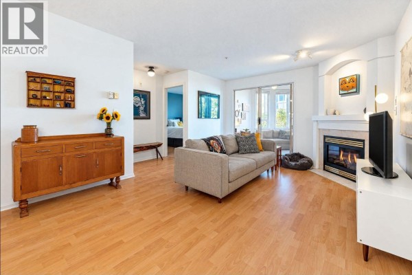 206 2405 Kamloops Street, Vancouver, BC V5M4V6 Photo 4