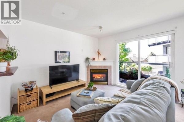 206 245 St. Davids Avenue, North Vancouver, BC V7L3N9 Photo 4