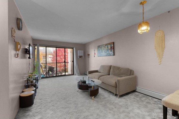206 32733 E Broadway Street, Abbotsford