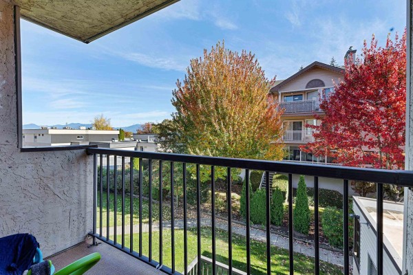 206 32733 E Broadway Street, Abbotsford, BC V2T4M9 Photo 4