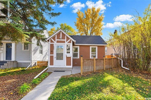 206 4th Street E, Saskatoon