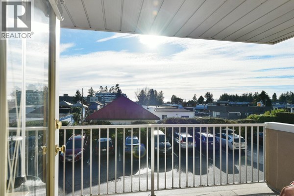 206 5711 Mermaid Street, Sechelt, BC, photo 2