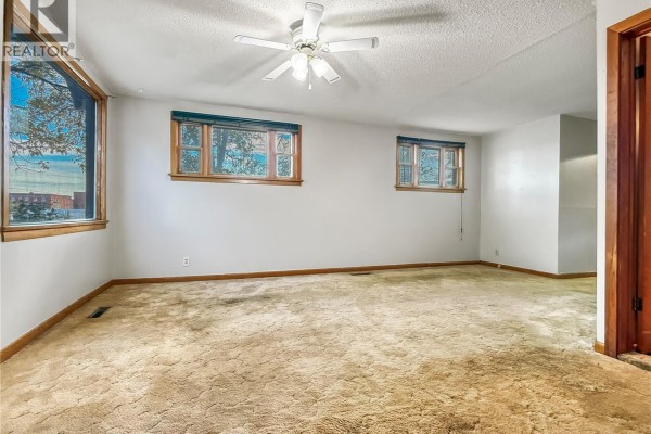 Bedroom - 206 6th Avenue Nw, Swift Current, SK S9H0X8 Photo 5