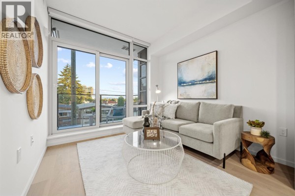 206 8486 Oak Street, Vancouver