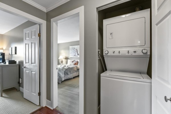 206 9763 140 Street, Surrey, BC, photo 2