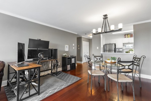206 9763 140 Street, Surrey, BC V3T4M4 Photo 5