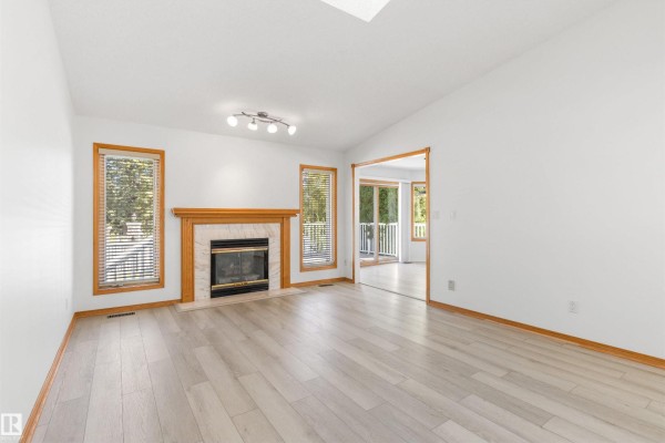Family room - 206 Country Club Pt Nw, Edmonton, AB T6M2J6 Photo 4