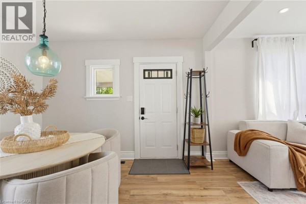 3pc Bathroom - 206 Craigroyston Road, Hamilton, ON L8K3K3 Photo 5