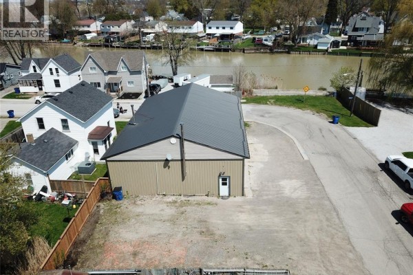 206 Elizabeth Street, Wallaceburg, ON N8A4H9 Photo 3