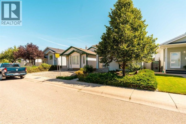 206 Fairmont Garden Road S, Lethbridge, AB, photo 3