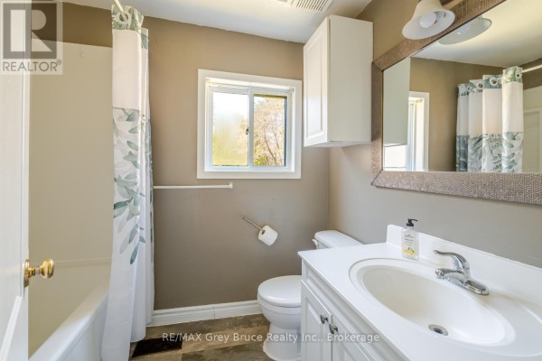 Family room - 206 Lindsay Road 30, Northern Bruce Peninsula, ON N0H1Z0 Photo 5