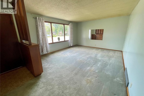Dining room - 206 Mcintosh Street N, Regina, SK S4R4Z9 Photo 3