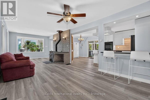 Loft - 206 On-141 Highway, Huntsville, ON P0B1M0 Photo 5