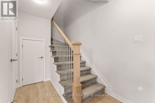 206 Parnian Private, Ottawa, ON K2J6H3 Photo 2