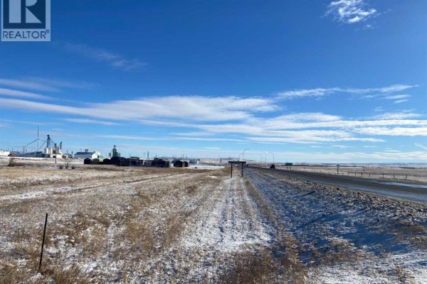 206 Railway Street, Pincher Station, AB T0K1W0 Photo 5