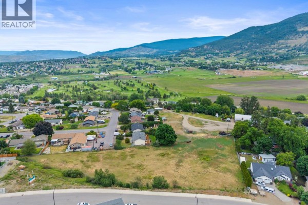 206 Sarsons Road, Vernon, BC V1B2M4 Photo 2