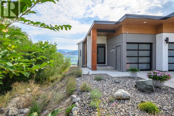 206 Vineyard Way, Vernon, BC, photo 3