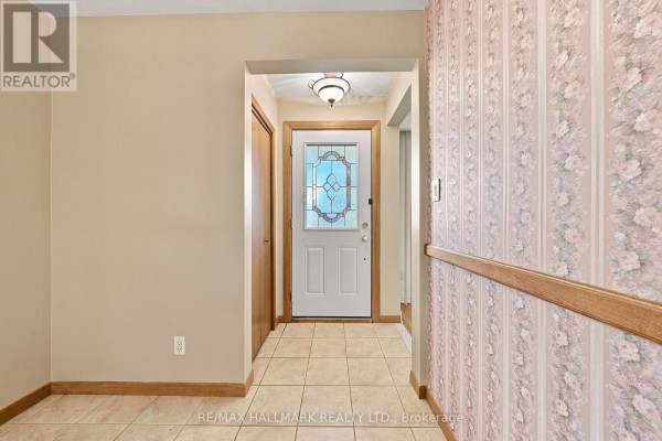 Bathroom - 206 Warren Avenue, Hamilton, ON L9A3E3 Photo 4