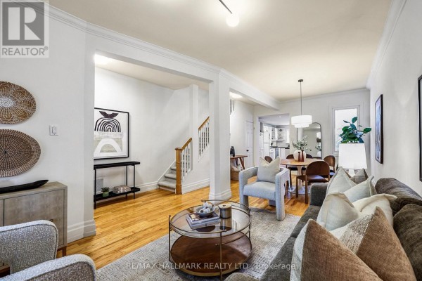 Primary Bedroom - 206 Yarmouth Road, Toronto, ON M6G1X4 Photo 4