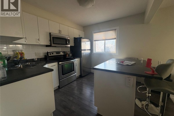 Kitchen - 3 2060 Lorne Street, Regina, SK S4P2M2 Photo 2