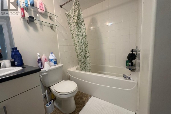 Bedroom - 3 2060 Lorne Street, Regina, SK S4P2M2 Photo 3