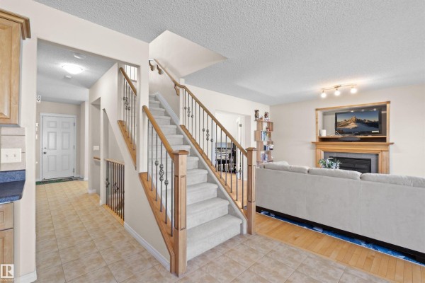 Kitchen - 20616 56 Av Nw, Edmonton, AB T6M0B6 Photo 3