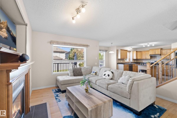Family room - 20616 56 Av Nw, Edmonton, AB T6M0B6 Photo 4