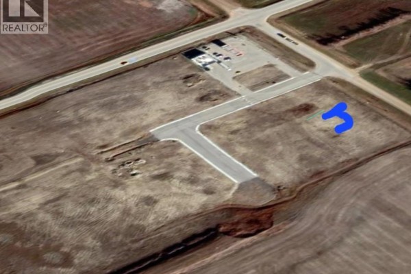 2062 Miller Road, Weyburn, SK, photo 2