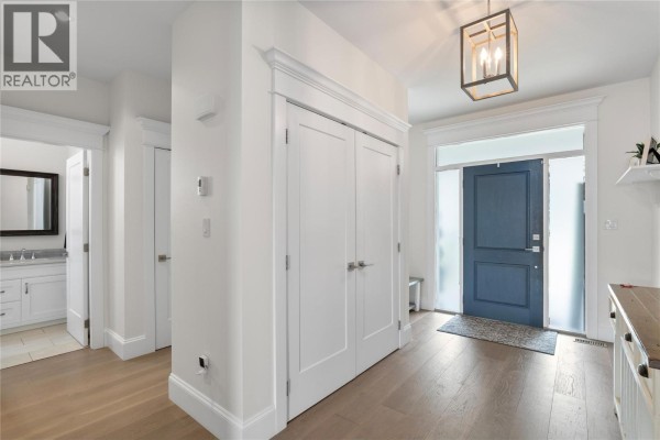2pc Bathroom - 2064 Galore Crescent, Kamloops, BC V2E0A7 Photo 3