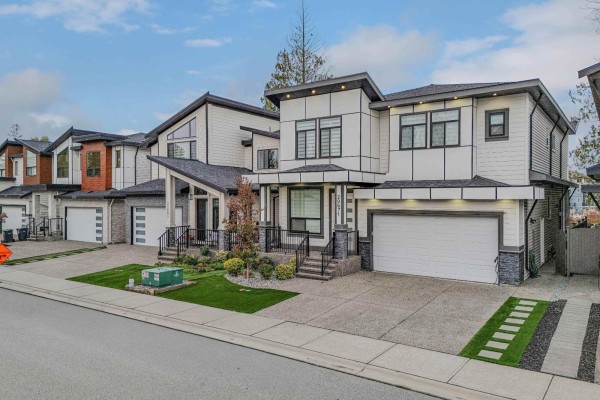 20671 76b Avenue, Langley, BC V2Y1W7 Photo 2